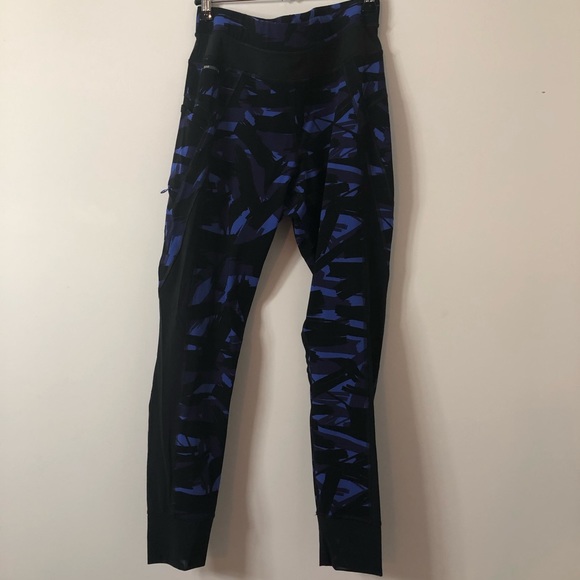 Lolë Burst Leggings - Picture 4 of 11